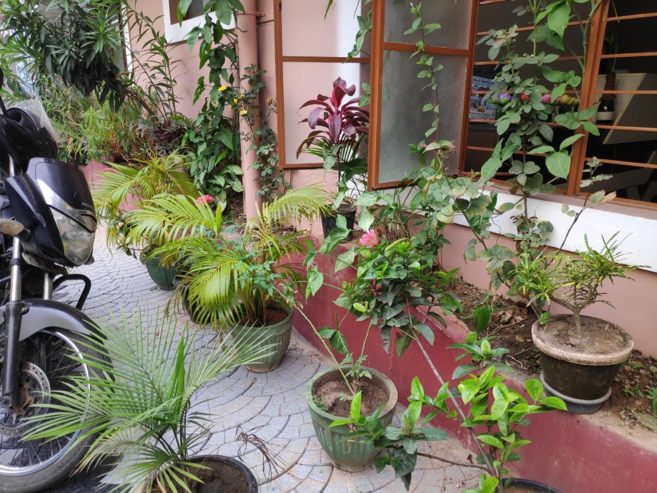 إرناكولام Hotel Silver Space المظهر الخارجي الصورة