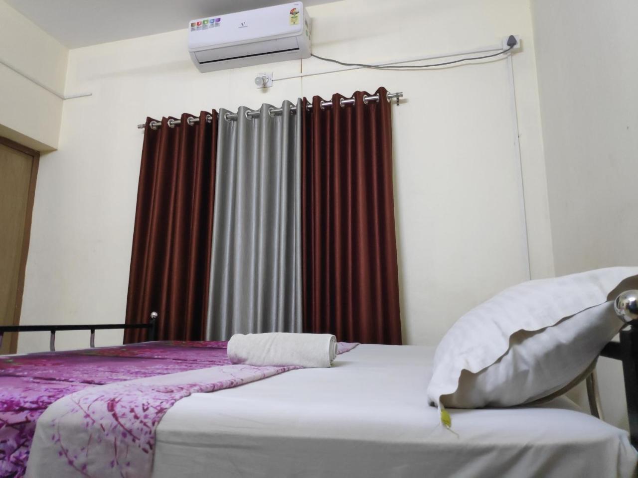 إرناكولام Hotel Silver Space المظهر الخارجي الصورة