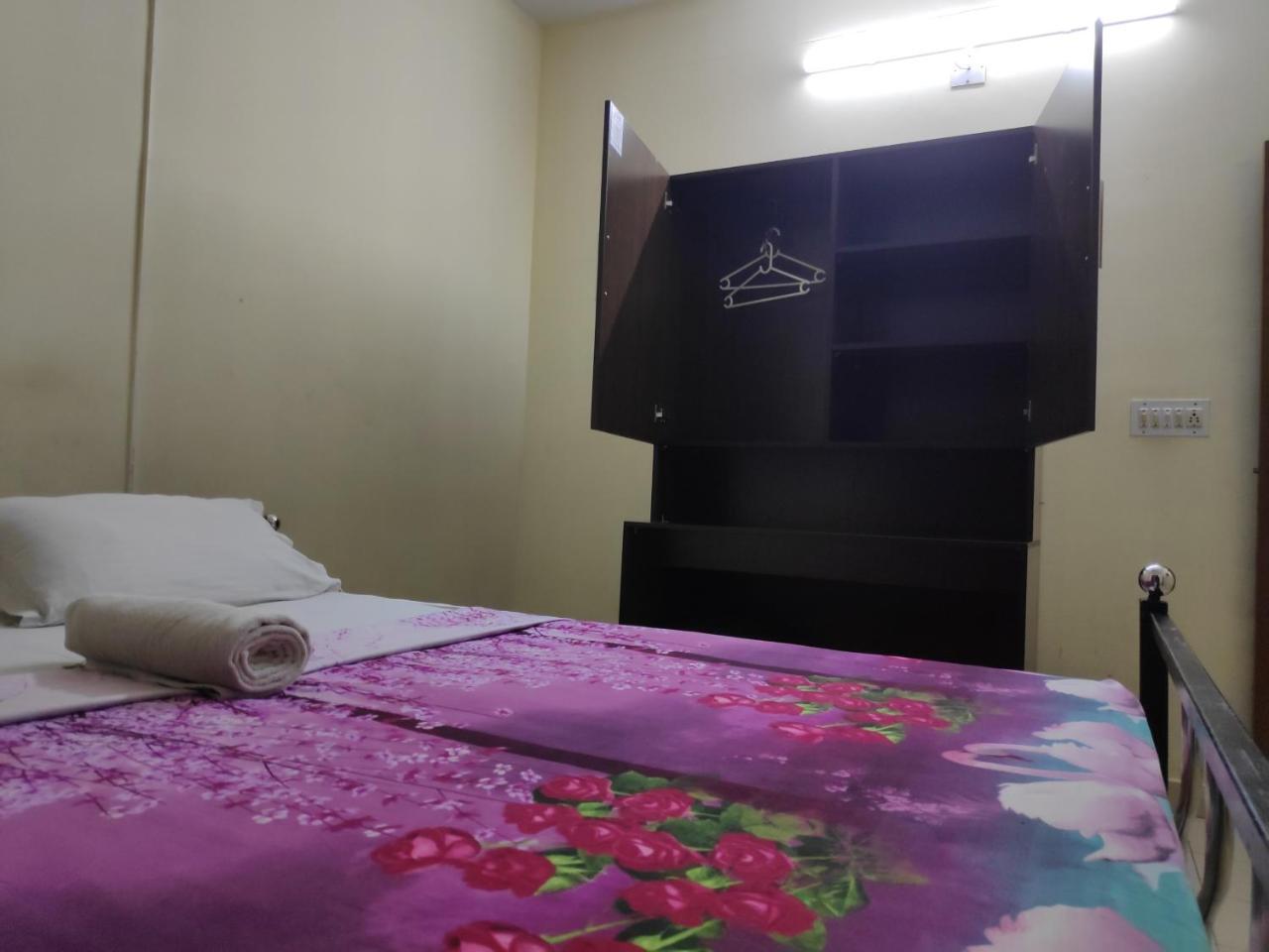 إرناكولام Hotel Silver Space المظهر الخارجي الصورة
